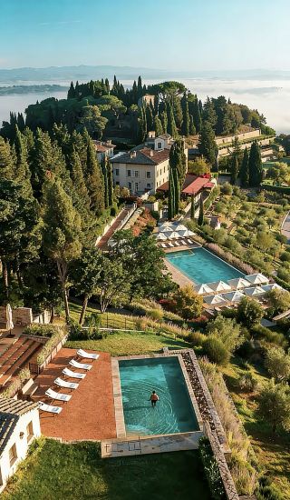 Italy Dolomites | The Ultimate Guide to the Garden of the Gods The Rosy Snow Mountains Are Absolutely Stunning