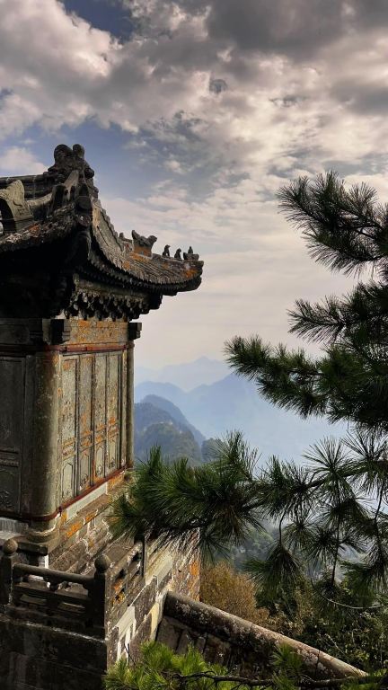 Ascend Taihe, See the World, Return to Your Roots | A One-Day Wudang Mountain Taoist Temple Tour!