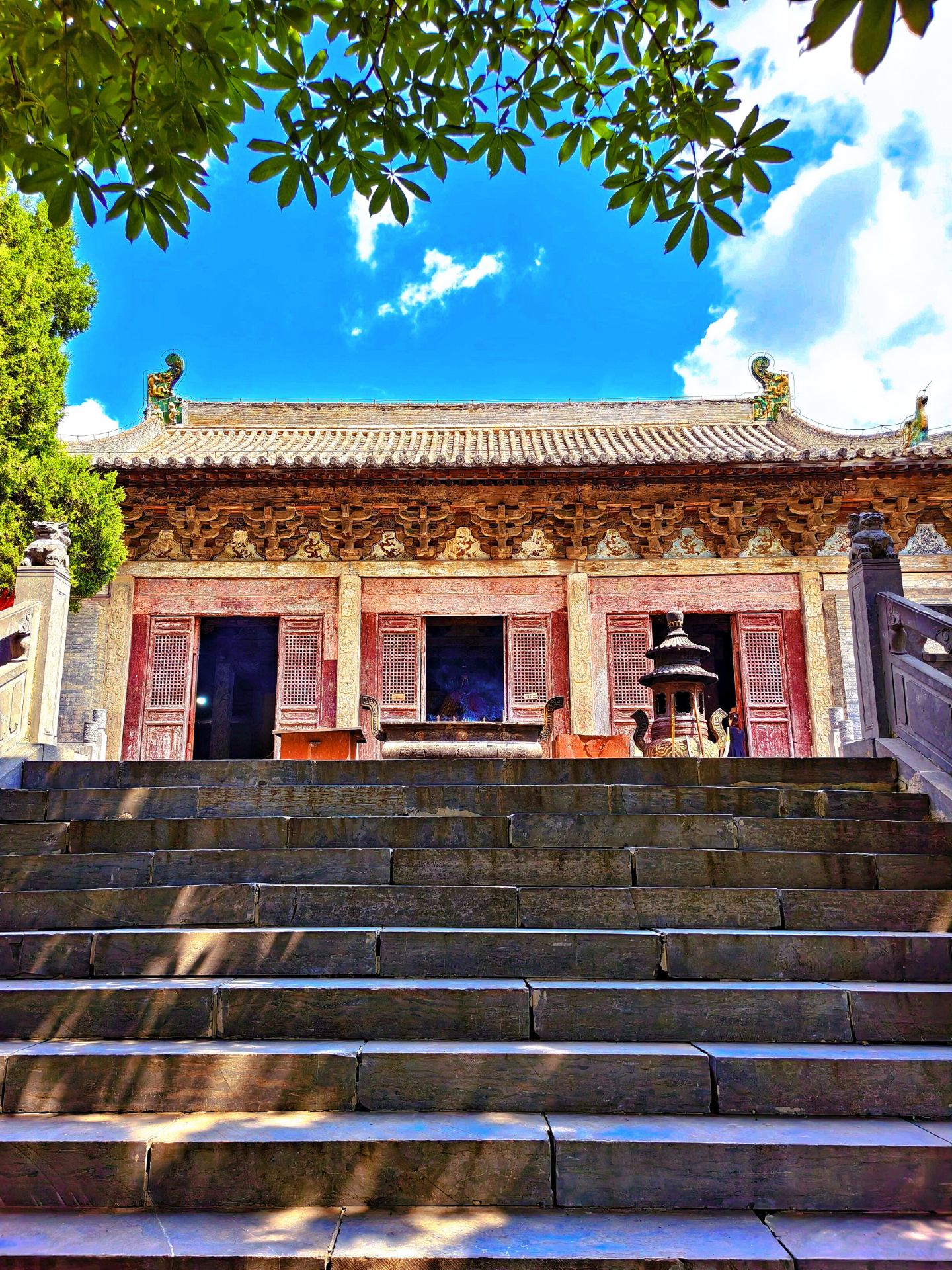 왕옥산 고건축 맑은 날 최고의 사진 명소 양태궁