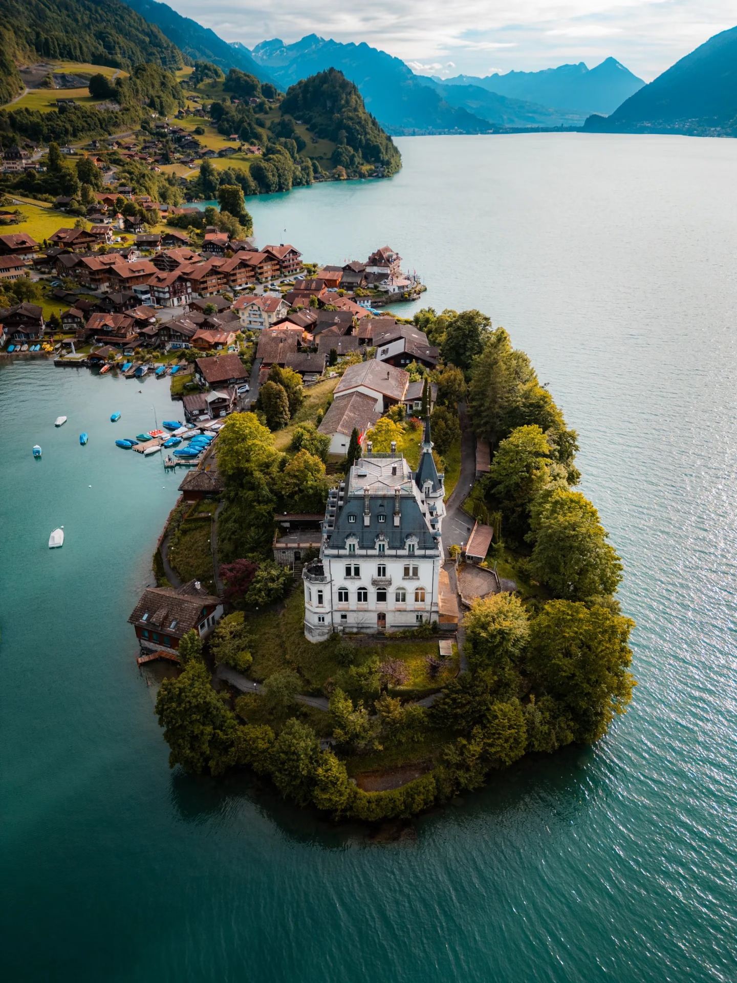 Enjoy a 2-day UK trip for an average of 3,000 per person