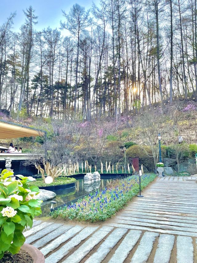 분수와 자연과 커피를 한 번에 즐기는 방법 "Kant House"🌿