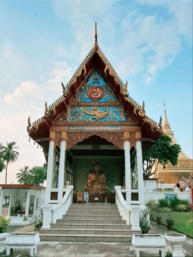 วัดพระแก้วดอนเต้าสุชาดาราม  ลำปาง