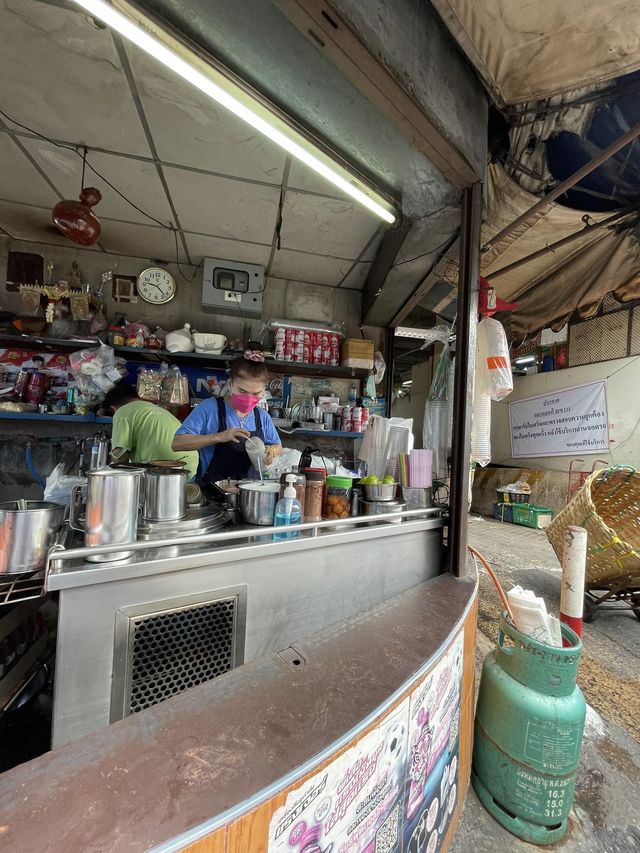 ตลาดห้วยขวาง