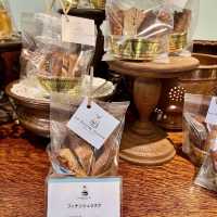 【大阪・池田】手土産に喜ばれるティファニーブルーの洋菓子店