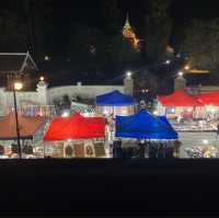 ルアンバパーンの夜の定番スポットLuang Prabang Night Market