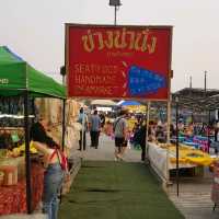 ถนนคนเดินวัวลาย วันเสาร์ เชียงใหม่