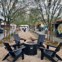 Fleur Noire Hotel โรงแรมบูติคใน Palm Spring, CA.