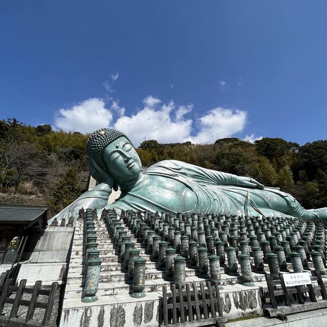 寝転んでる大仏/足に触れる！！