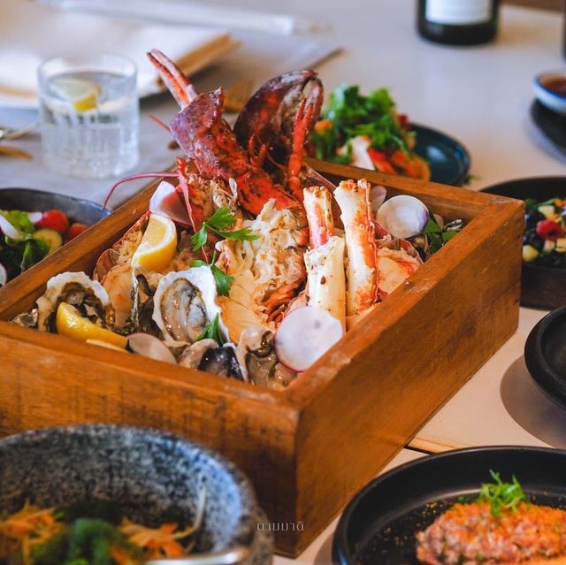 Sunday Brunch ที่ริมหาด Pine Beach Bar