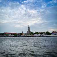 นั่งเรือข้ามฟาก 5 บาท วัดโพธิ์xวัดอรุณ