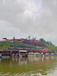 มาบ้านรักไทยทำอะไรดีล่องเรือเคล้าหมอก จิบชายามเช้า
