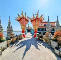เดินสะพานแก้วชมโบสถ์กลางทะเล