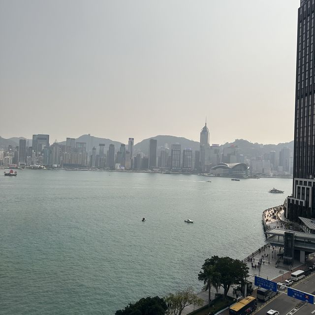 【香港Staycation】九龍香格里拉大酒店住宿體驗｜豪華高樓層全海景房｜飽覽維多利亞港景色｜多選擇高質的自助早餐