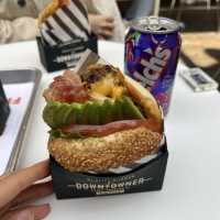 한옥 안에서 맛있는 버거를 🍔다운타우너 안국