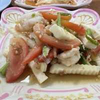 เจ๊เก๋อเนินโพธิ์ ส้มตำหนองบัวในตำนาน