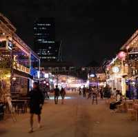 The One Ratchada ตลาดนัดกลางคืน ใกล้รถไฟฟ้าใต้ดิน