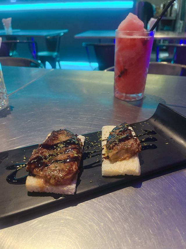 型格調酒吧餐廳🎸chill住享受高質美食🤪
