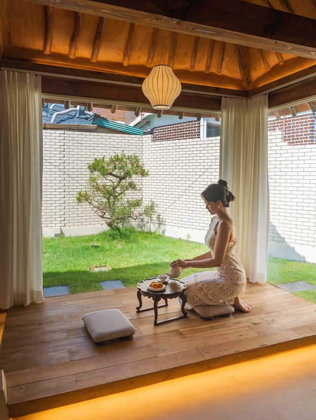 노란 지붕의 힐링 한옥 숙소💛 