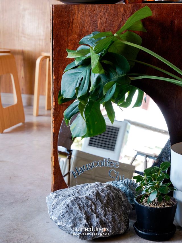 ร้านกาแฟ slow bar สไตล์ camping ที่เชียงราย☕️