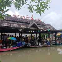 เที่ยวตลาดน้ำสี่ภาค พัทยา