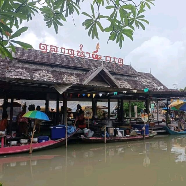 เที่ยวตลาดน้ำสี่ภาค พัทยา