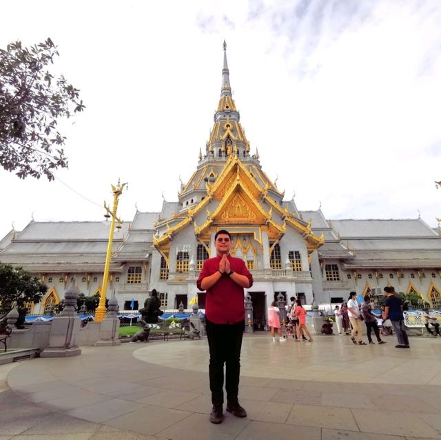 ไหว้พระวัดหลวงพ่อโสธร เมืองแปดริ้ว