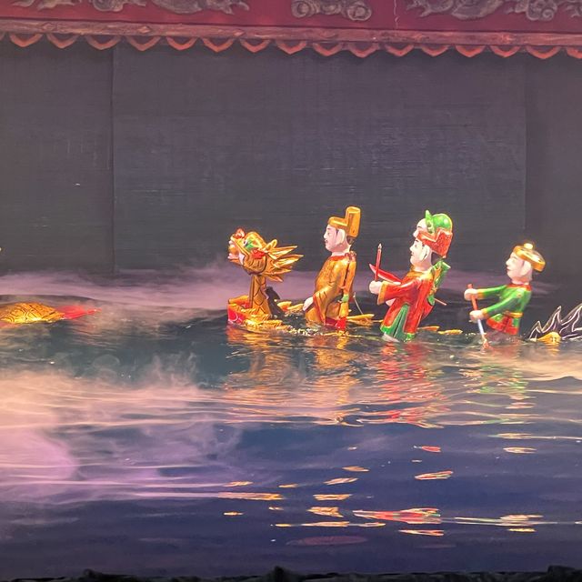 Water puppet show, tradition to catch