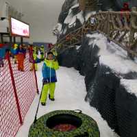 深圳觀瀾都有得玩雪 卡魯冰雪世界