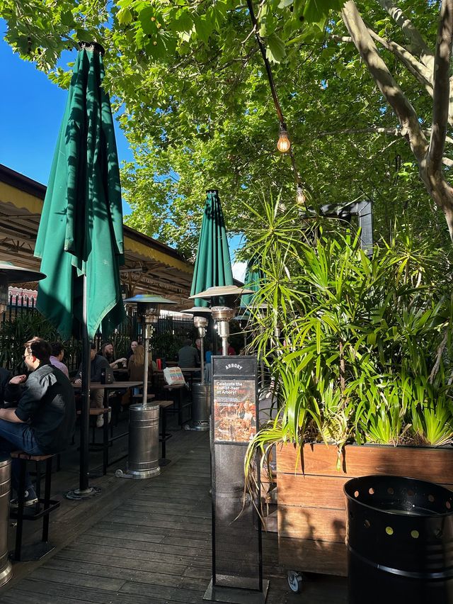 [墨爾本] 在亞拉河畔品嚐美食 露天叢林系小酒館-Arbory Bar & Eatery