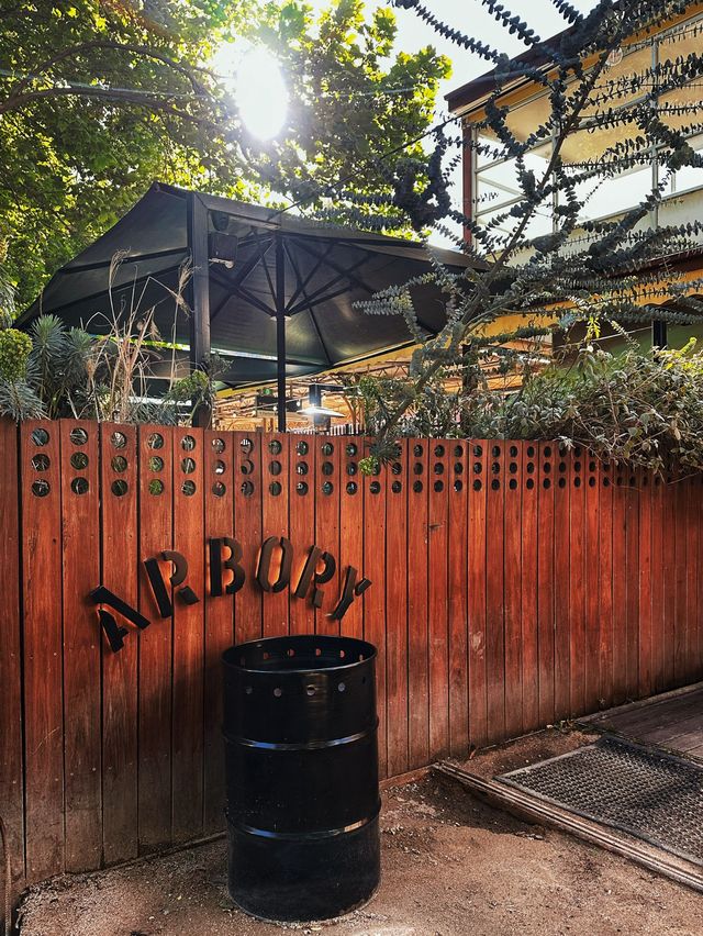 [墨爾本] 在亞拉河畔品嚐美食 露天叢林系小酒館-Arbory Bar & Eatery