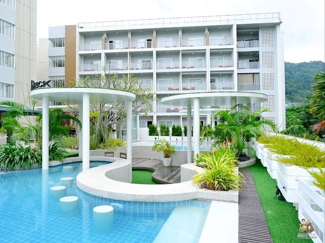 Ramada by Wyndham Phuket Deevana, Patong ที่พักสวย บรรยากาศดี