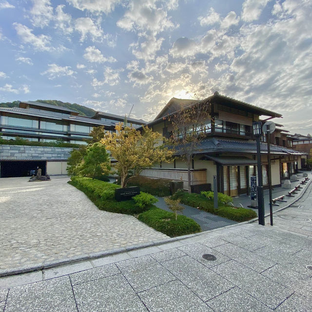 Time travel through streets of Kyoto