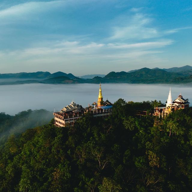 วัดพระพุทธบาทผาหนาม