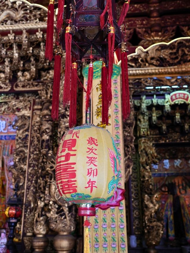 สักการะเทพเจ้าจีน ณ วัดธรรมกตัญญู