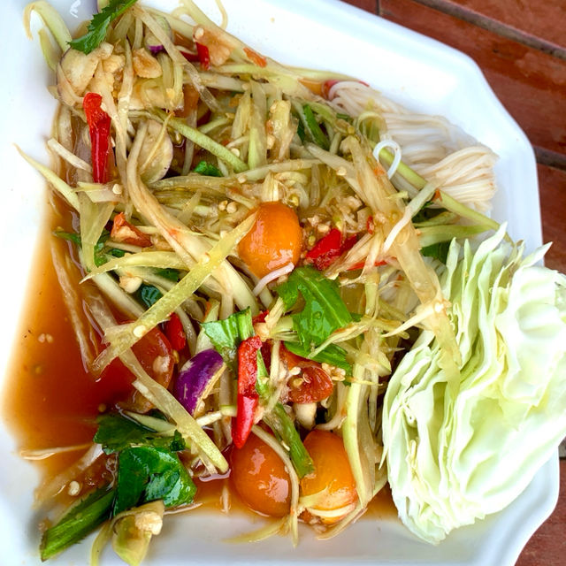 ​ตามล่าหาพูม่าย ຄາເຟ່​ @วังเวียง