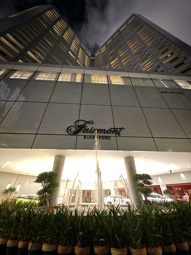 Fairmont Singapore Signature Suite