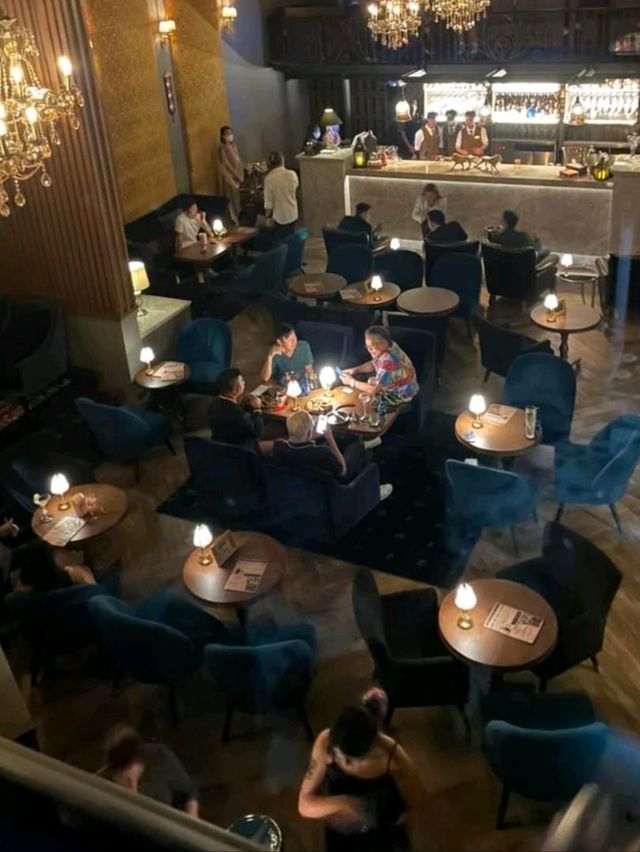 曼谷最佳Jazz bar，黑幫主題Live band，Cocktail出色