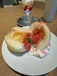 【福岡カフェ】果物専門店のカフェの旬のフルーツパフェがすごい✨