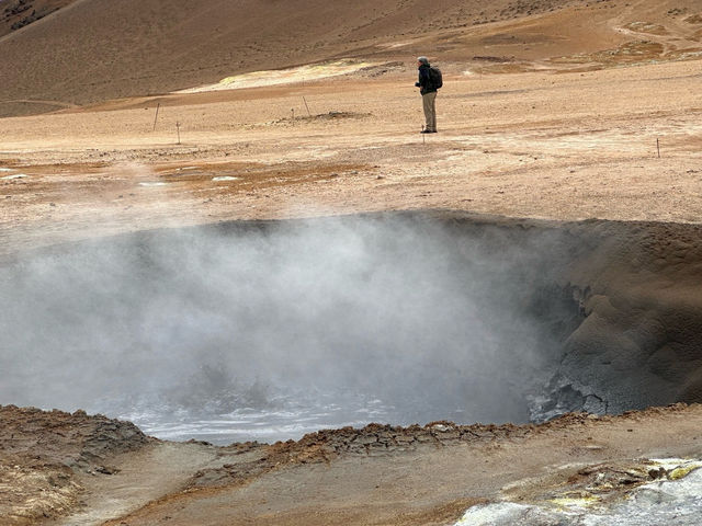 「冰島火山地熱谷」我在地球上嗎？