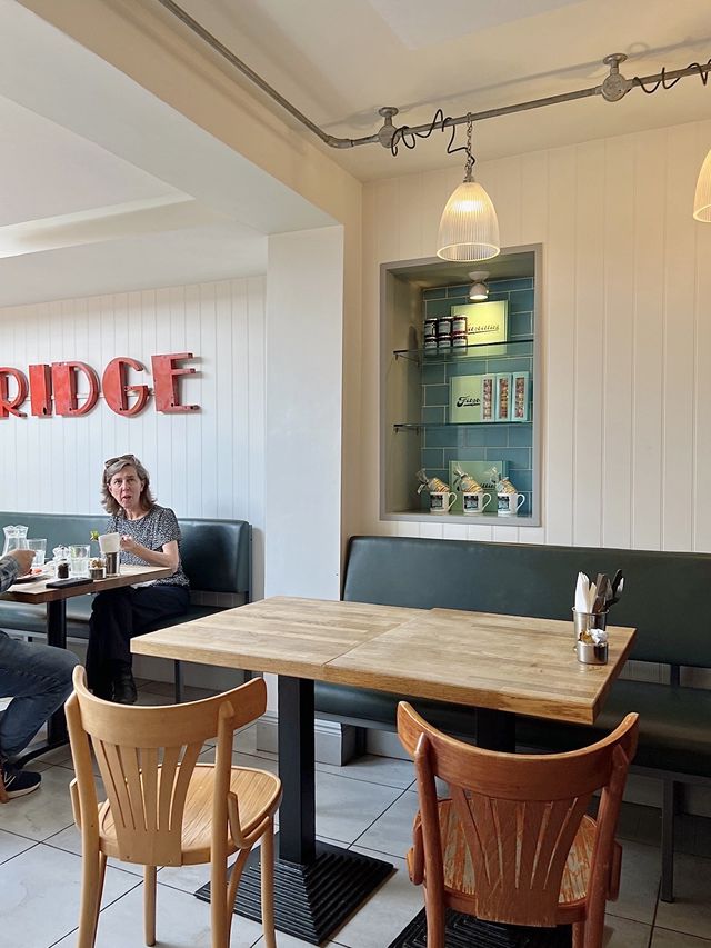 英國劍橋百年老店brunch-Fitzbillies