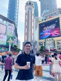 🌆《探索重慶：解放碑步行街之旅》🌆