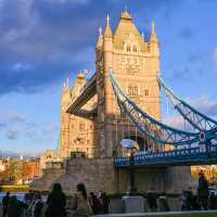 🏴󠁧󠁢󠁥󠁮󠁧󠁿 A Stroll Across Tower Bridge: London's Iconic Landmark