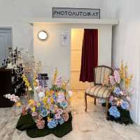 THREE DOLLARS Flowers & Cafe คาเฟ่สายหวาน