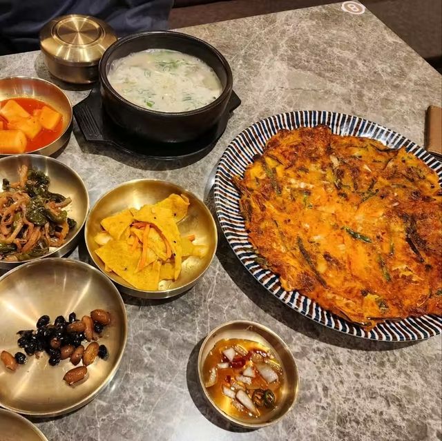 【明洞グルメ】コムタン店なのになんでも美味しい！ハスオクムタン