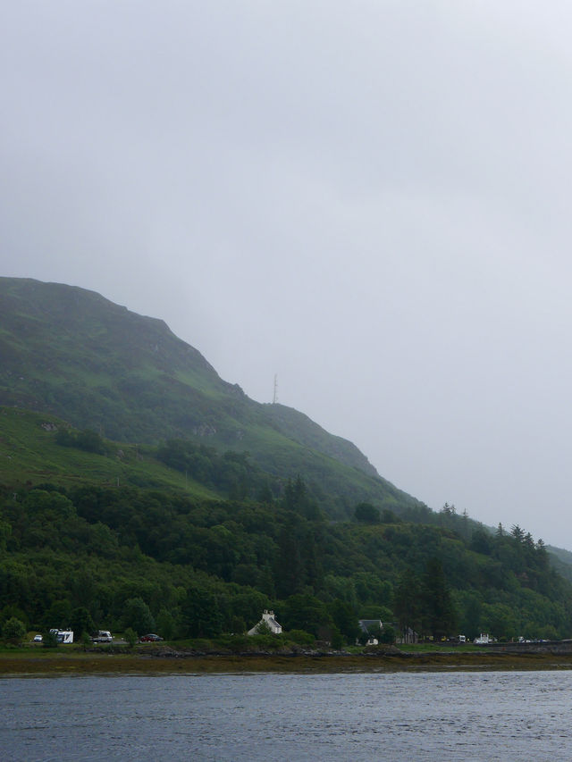 Explore the Untouched Beauty of Loch Loyne 🌲