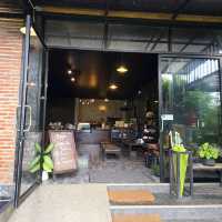 ต้าของ ร้านคาเฟ่ริมน้ำโขง 