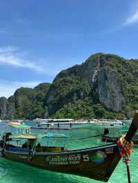 🏝️ Paradise Found: The Amazing Beauty of Phi Phi Island 🇹🇭