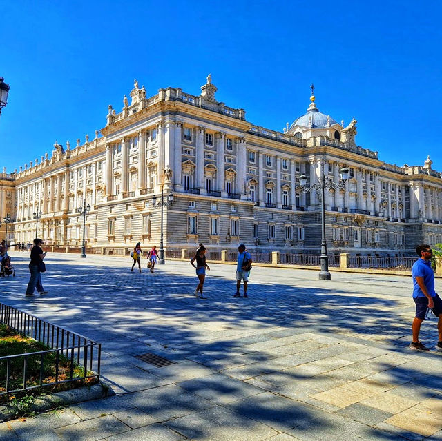 🇪🇸 Discover Majestic European Architecture at Madrid’s Royal Palace