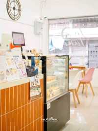 คาเฟ่เปิดใหม่ย่านท่าพระ LALUNA CAFE