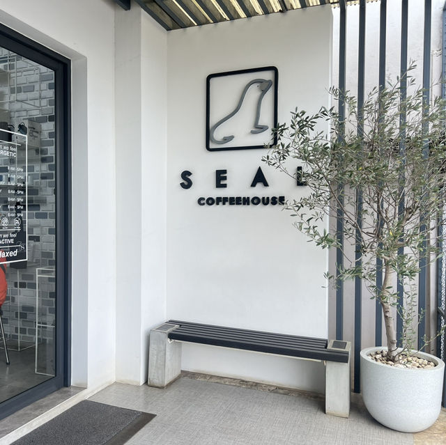 S E A L COFFEEHOUSE กาแฟอุ้งๆ